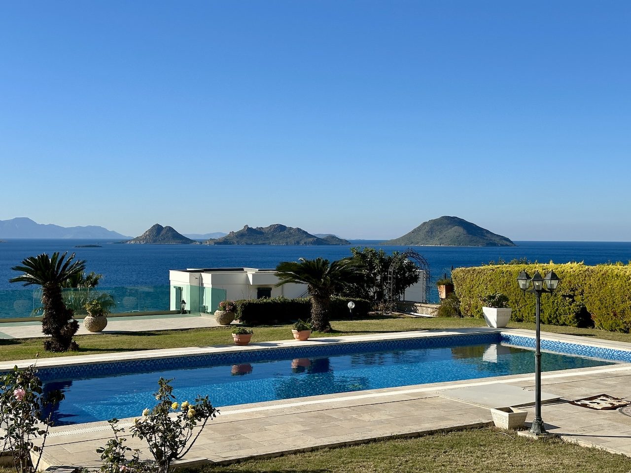 Turgutreis'te Elit Konumda Havuzlu Deniz Manzaralı Lüks Villa