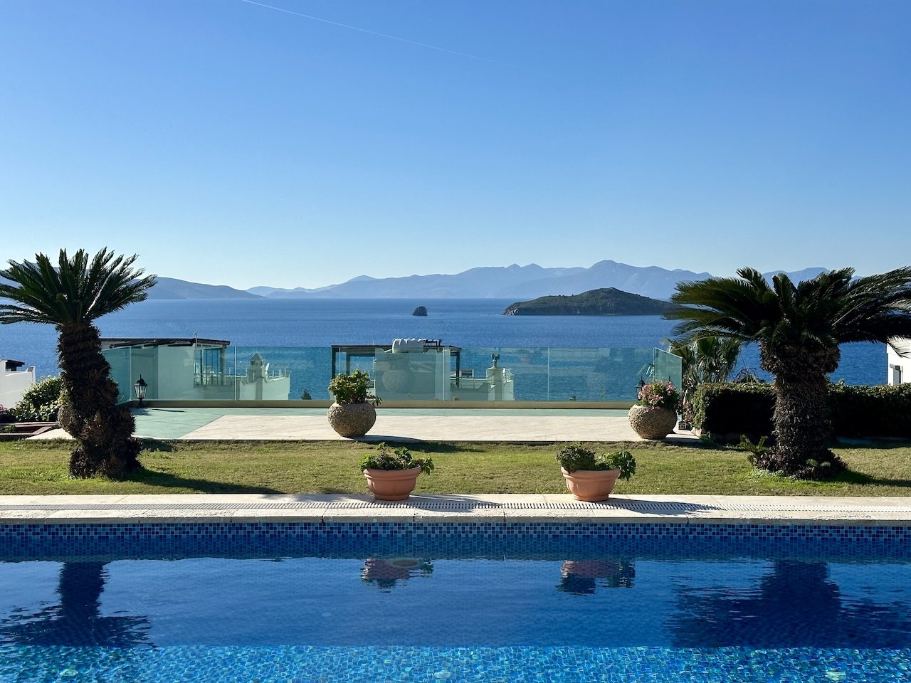Turgutreis'te Elit Konumda Havuzlu Deniz Manzaralı Lüks Villa