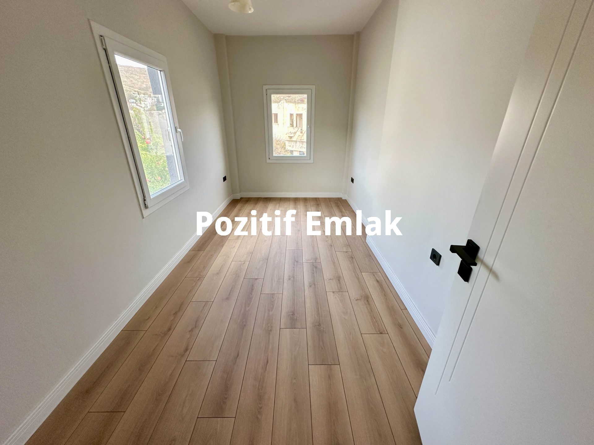 Bodrum Akyarlar'da Nezih Site İçinde Geniş Bahçeli Villa