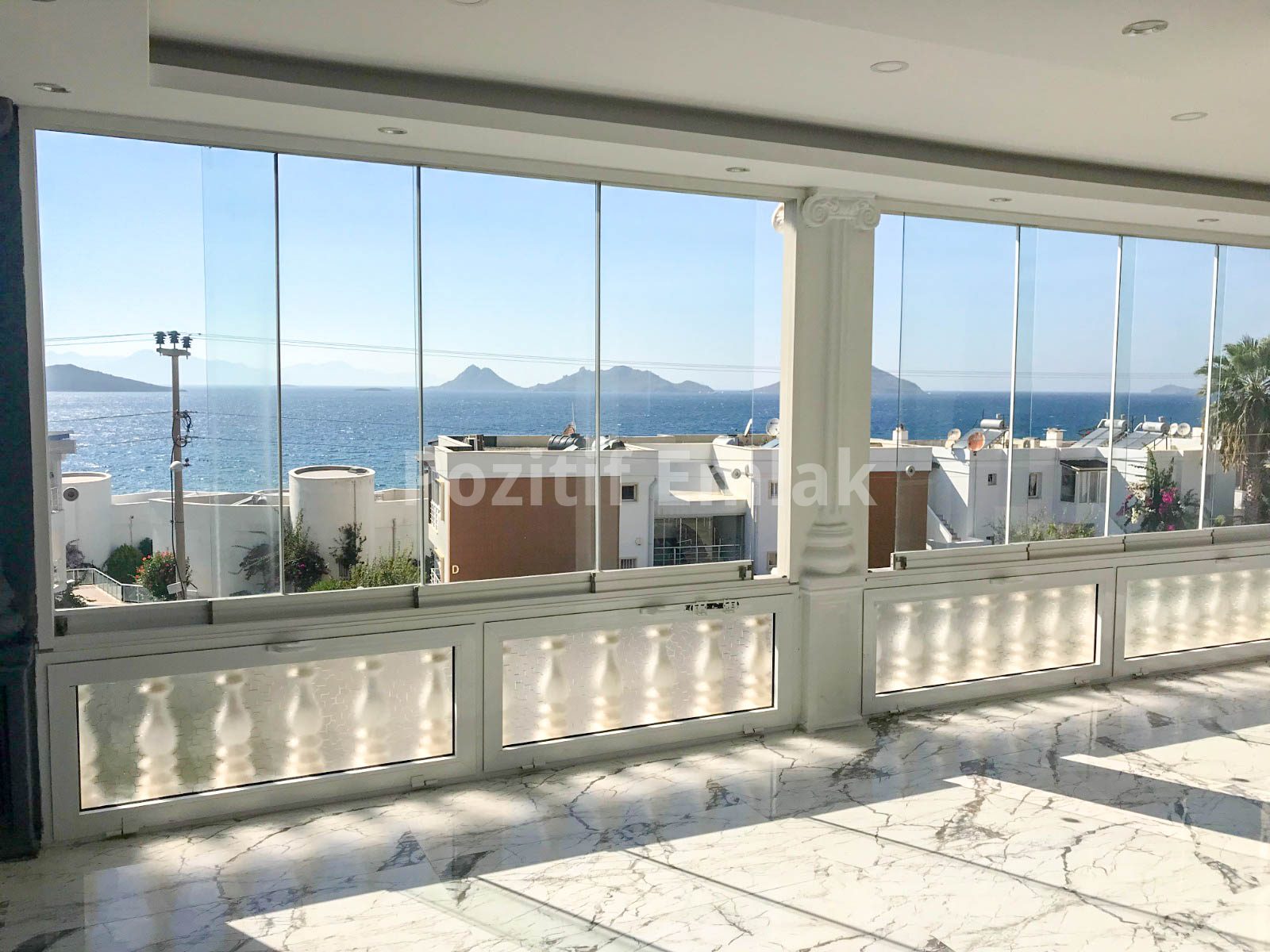 Turgutreis Yalıda Full Deniz Manzaralı Sahile Yakın 2+1 Daire
