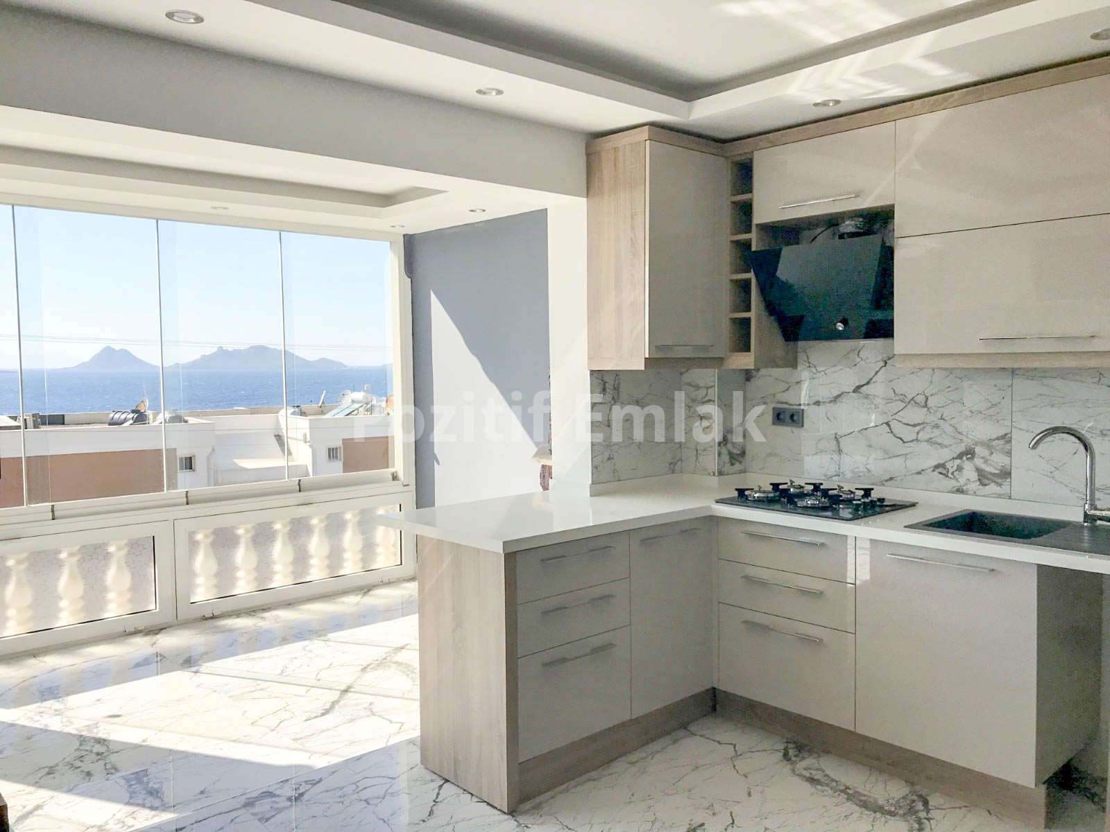 Turgutreis Yalıda Full Deniz Manzaralı Sahile Yakın 2+1 Daire