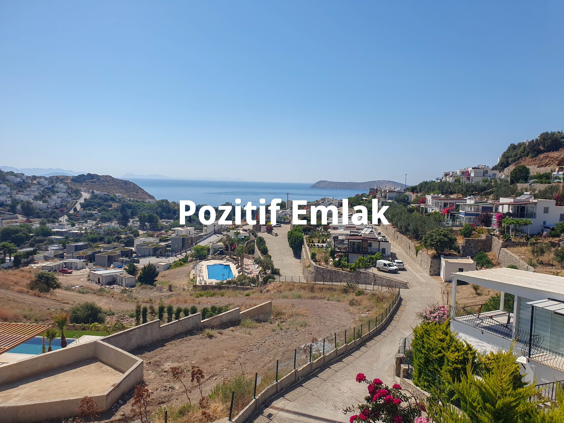 Bodrum Gümüşlük'te Satılık Harika Manzaralı Site İçi 3+1 Villa