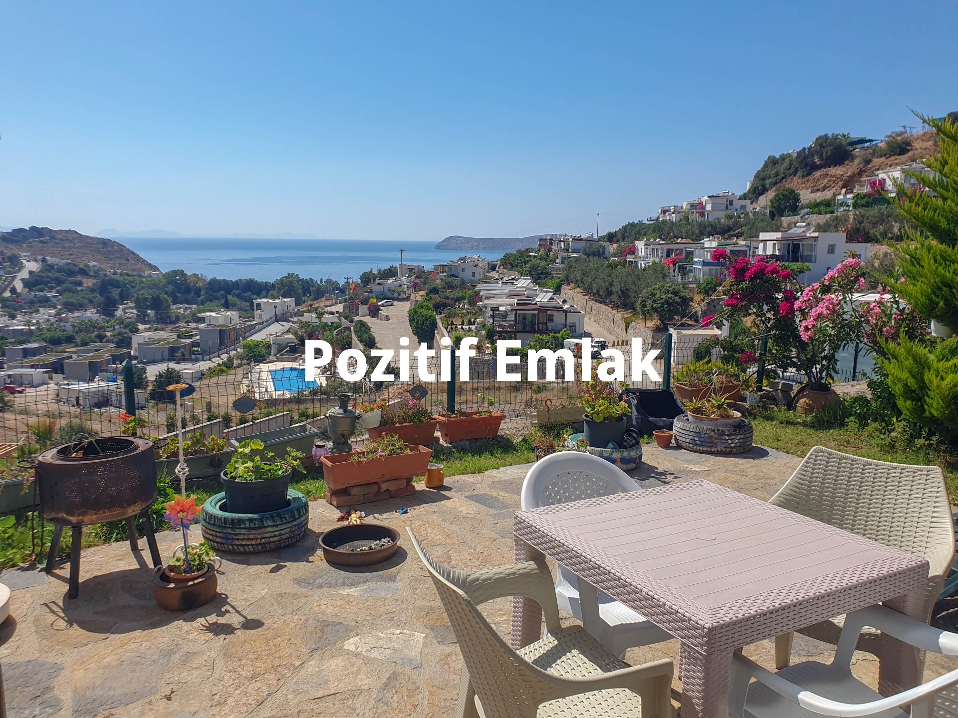 Bodrum Gümüşlük'te Satılık Harika Manzaralı Site İçi 3+1 Villa