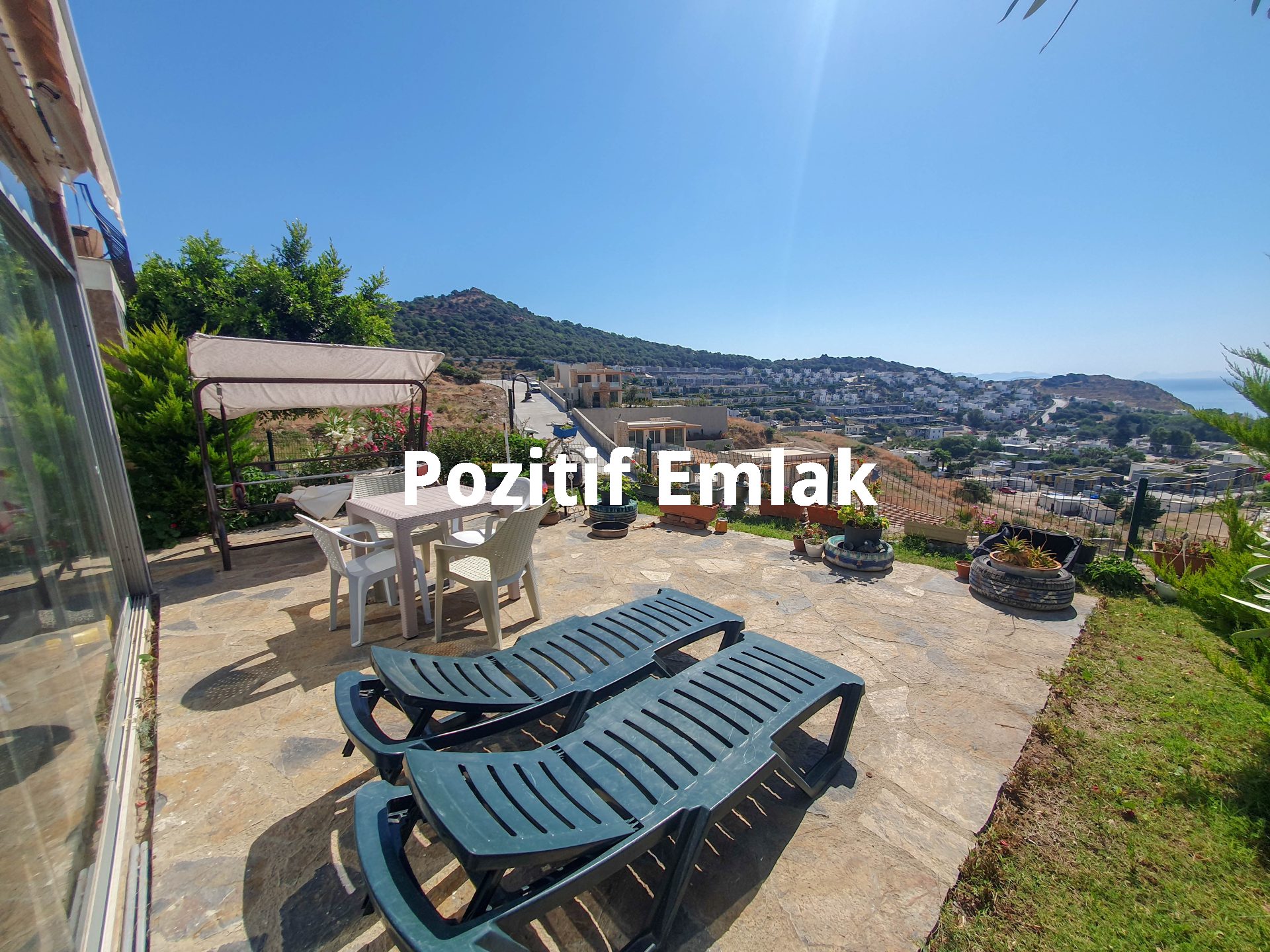 Bodrum Gümüşlük'te Satılık Harika Manzaralı Site İçi 3+1 Villa
