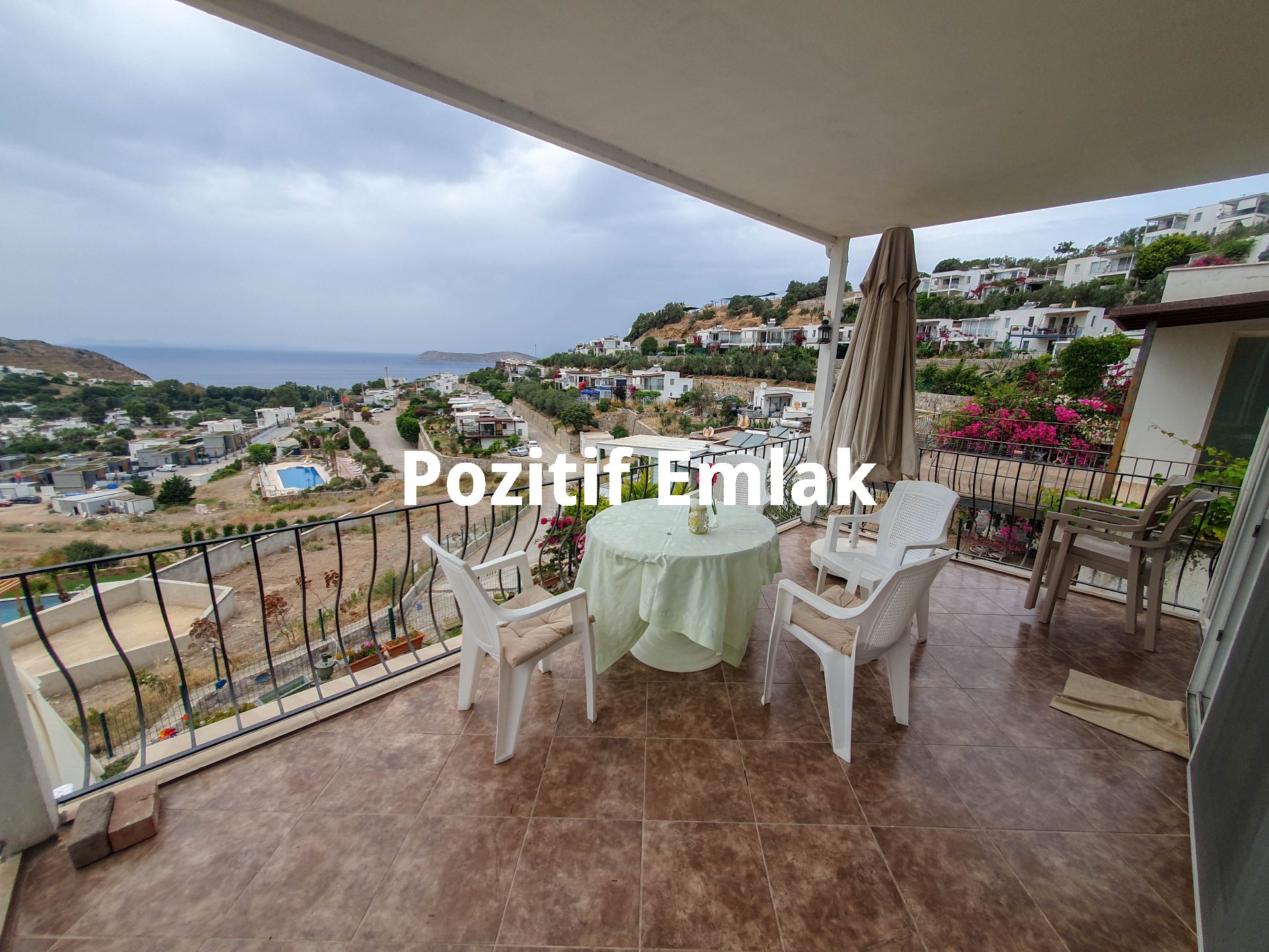 Bodrum Gümüşlük'te Satılık Harika Manzaralı Site İçi 3+1 Villa