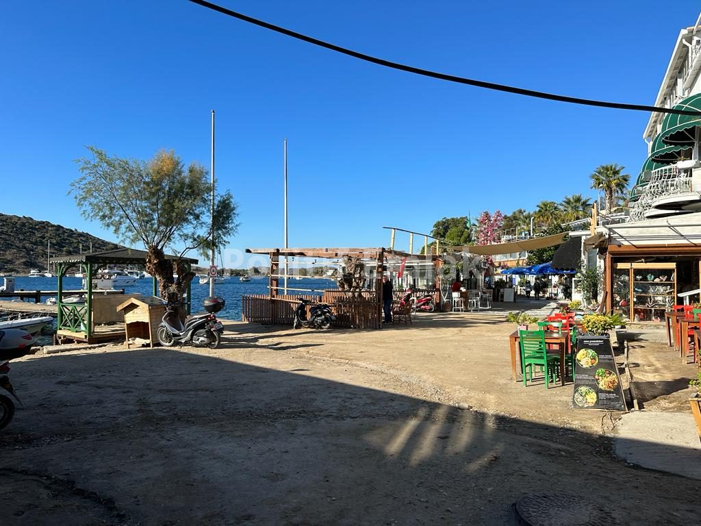 Bodrum Gümüşlük'te Satılık Harika Manzaralı Site İçi 3+1 Villa