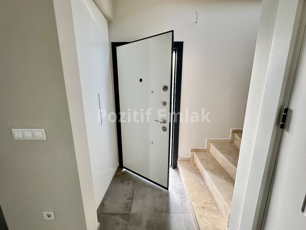 Bodrum Turgutreis Merkezde Harika Konumlu Sıfır 3+1 Villa