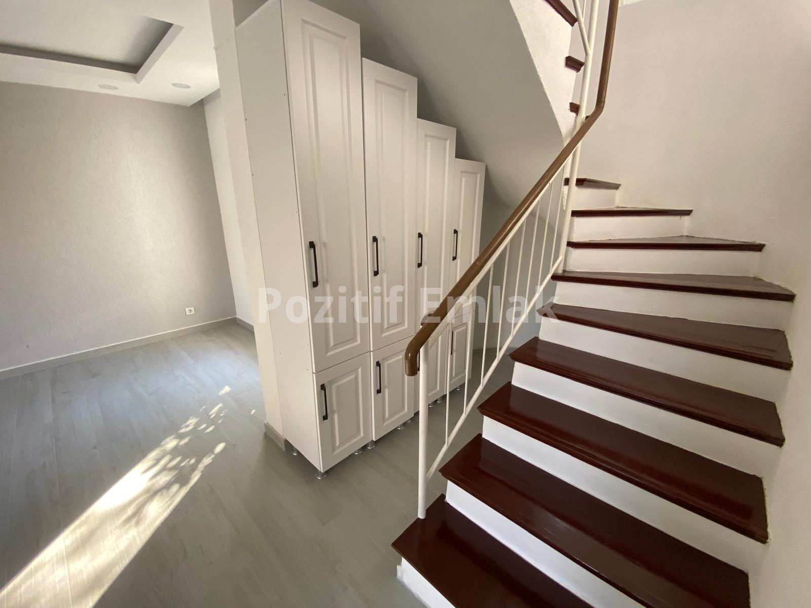 Bodrum Kadıkalesi'nde Denize Yakın Havuzlu Site içi 3+1 Villa