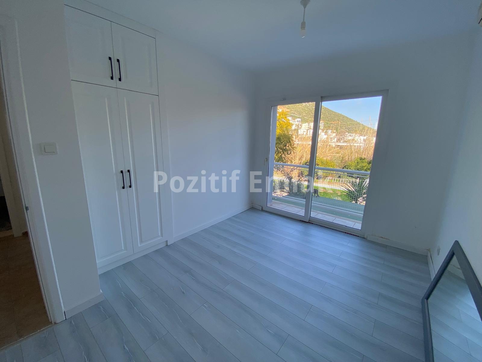 Bodrum Kadıkalesi'nde Denize Yakın Havuzlu Site içi 3+1 Villa