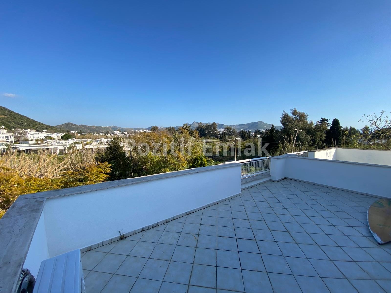 Bodrum Kadıkalesi'nde Denize Yakın Havuzlu Site içi 3+1 Villa