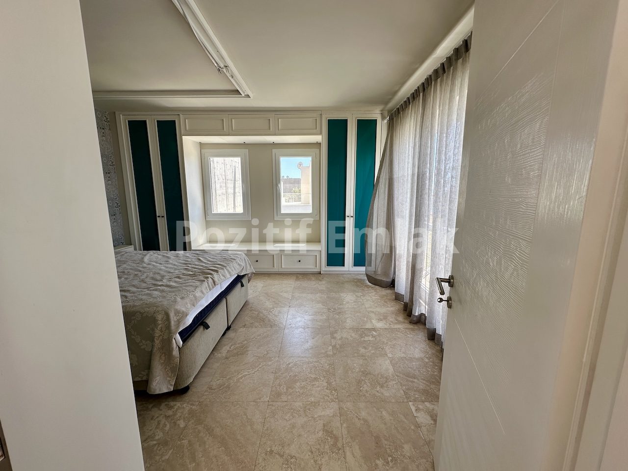 Bodrum Yalıkavak'ta Havuzlu Sitede Muhteşem Manzaralı 6+1 Villa