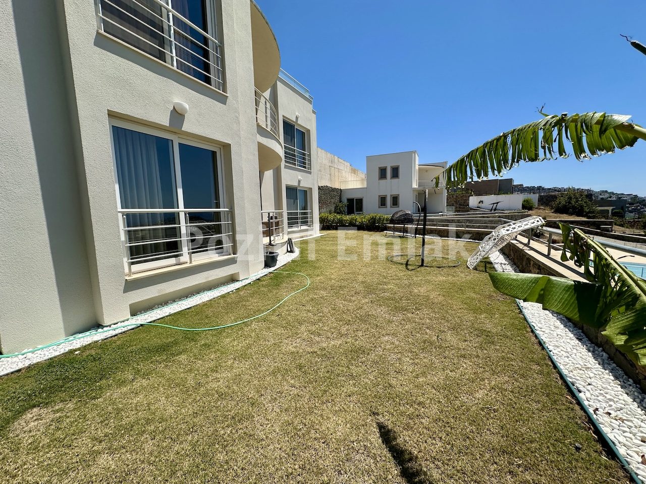 Bodrum Yalıkavak'ta Havuzlu Sitede Muhteşem Manzaralı 6+1 Villa
