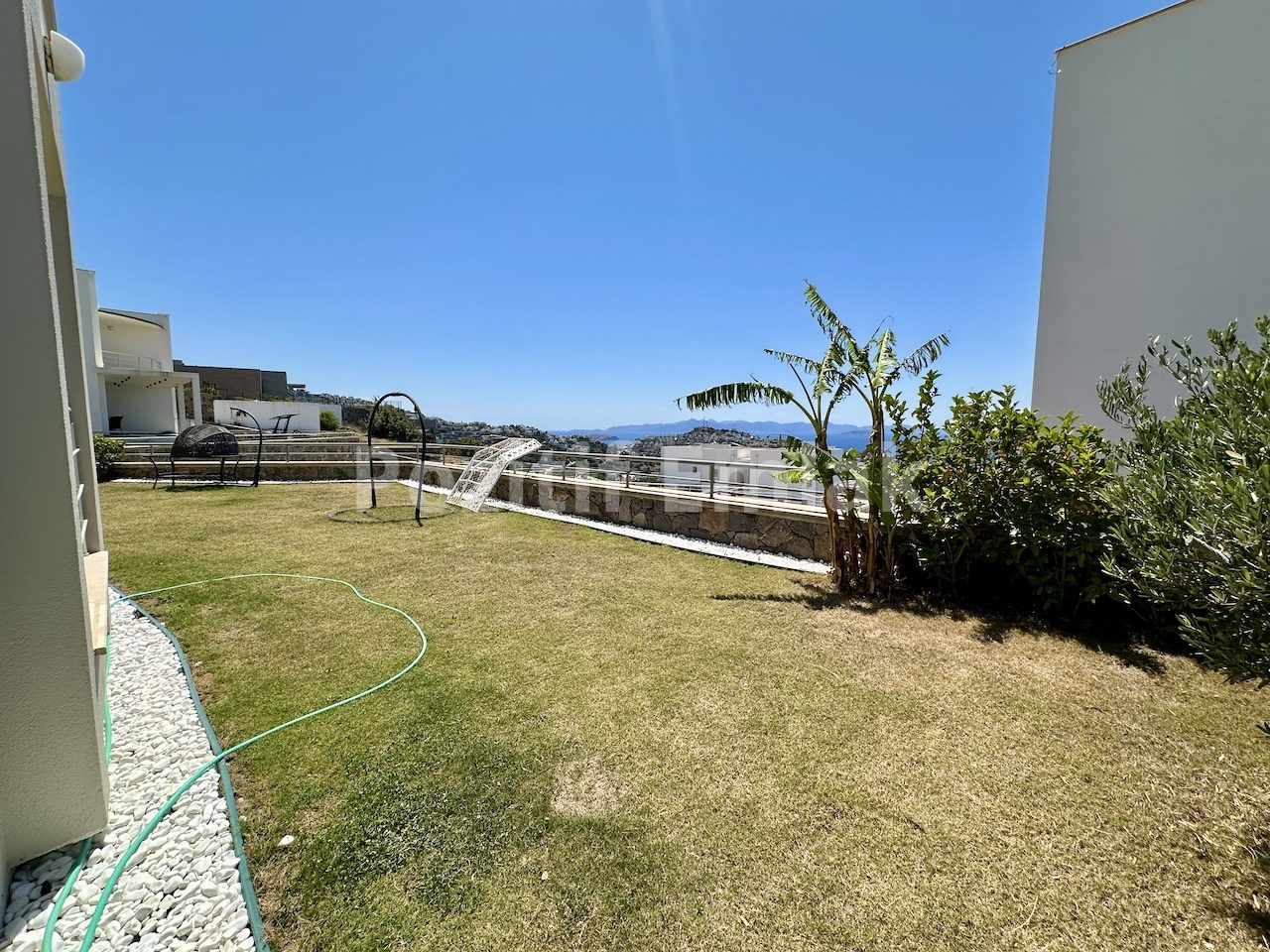 Bodrum Yalıkavak'ta Havuzlu Sitede Muhteşem Manzaralı 6+1 Villa