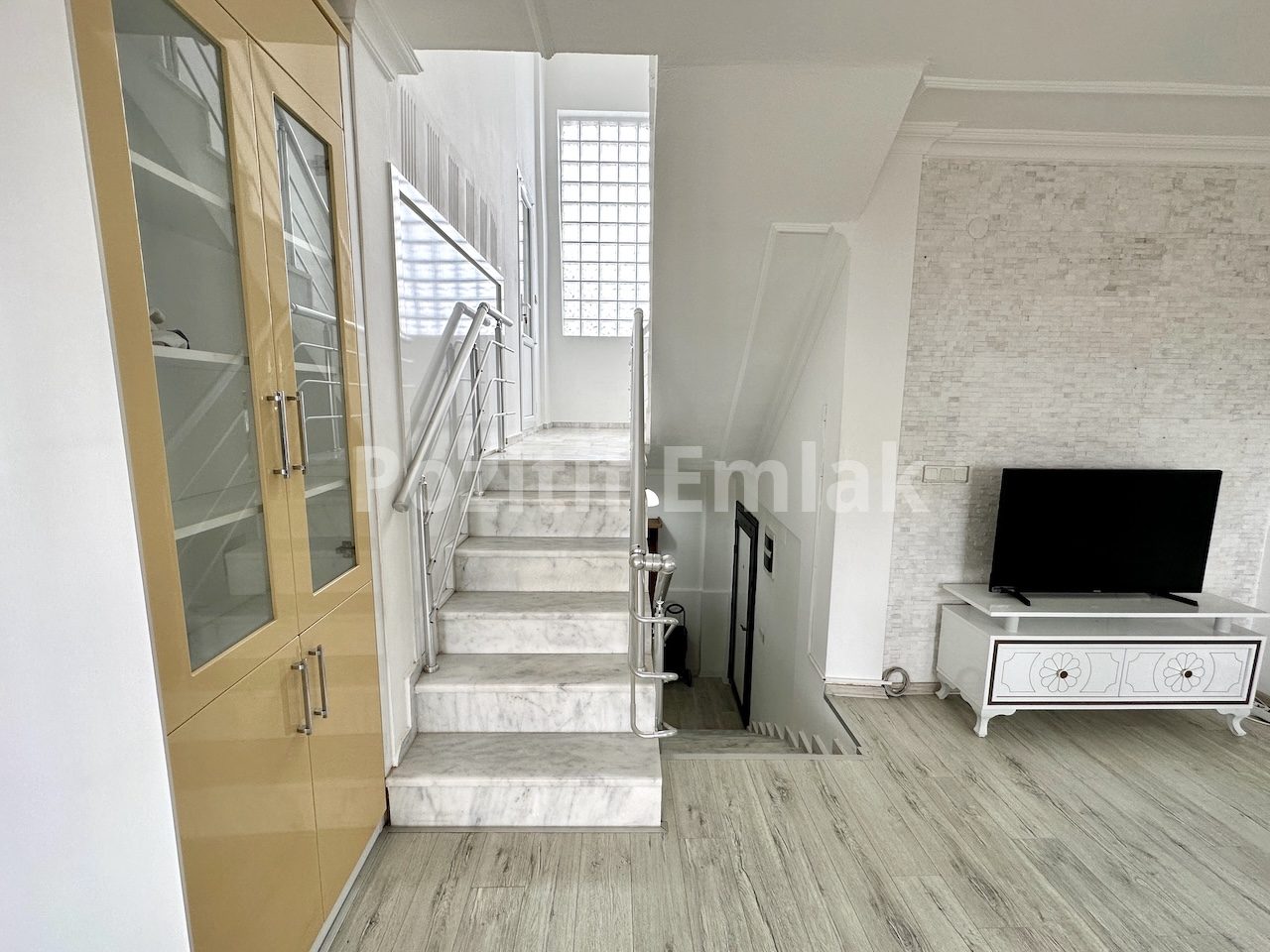 Turgutreis Merkezde Deniz Manzaralı Havuzlu Müstakil Villa