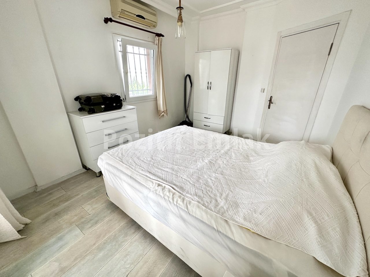 Turgutreis Merkezde Deniz Manzaralı Havuzlu Müstakil Villa