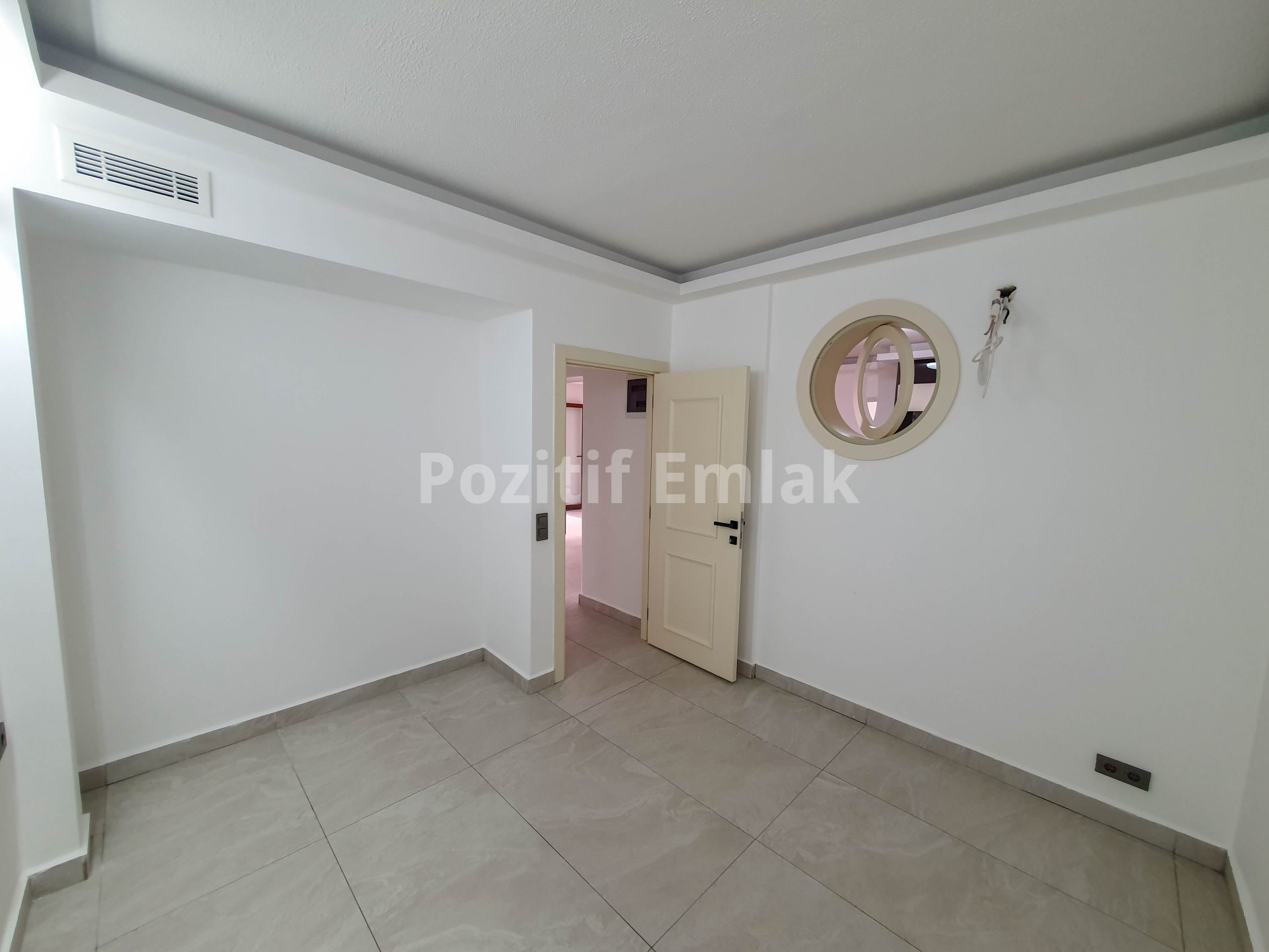 Turgutreis'te Deniz Manzaralı, Havuzlu Sitede 2+1 Daire