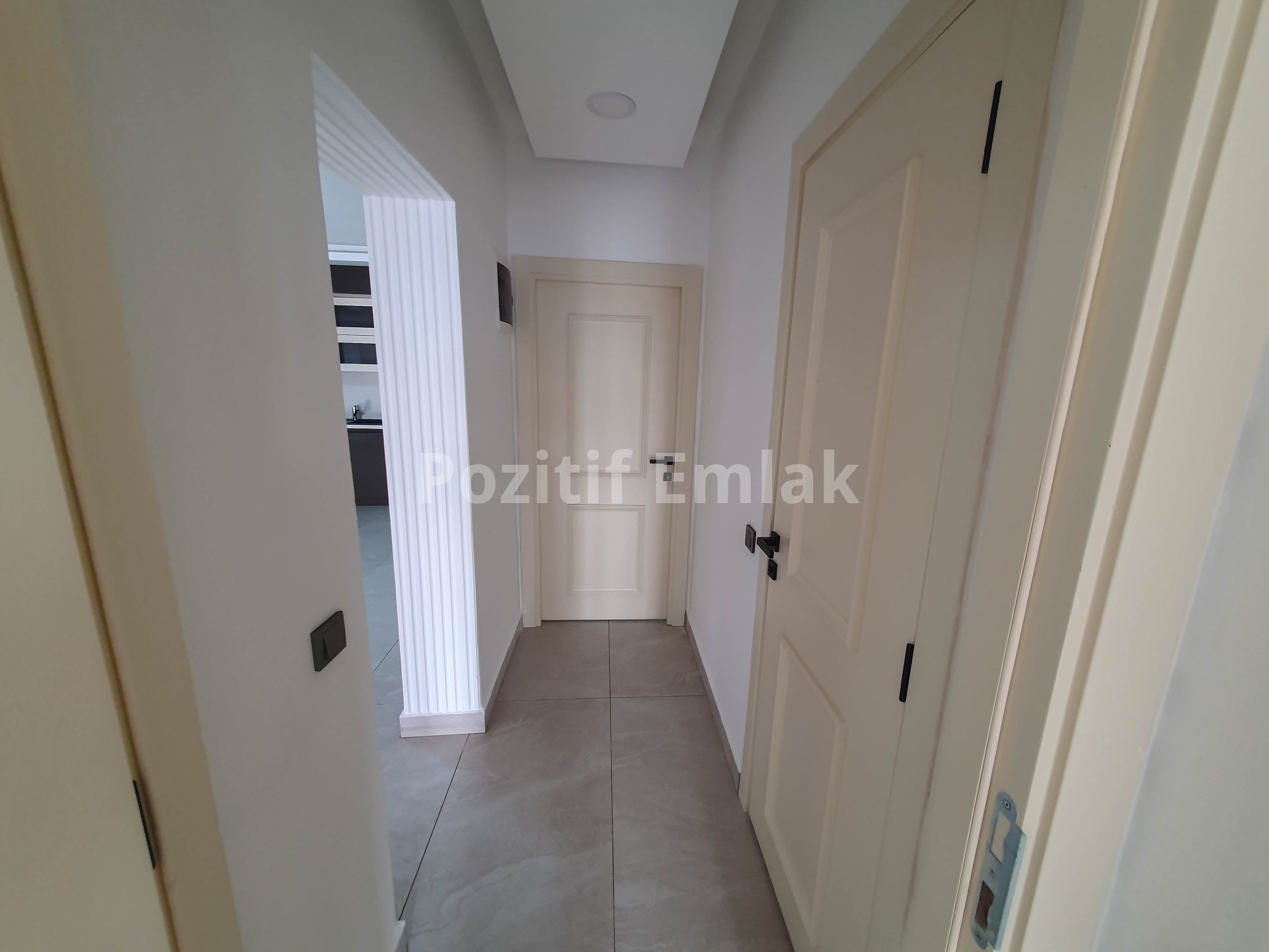 Turgutreis'te Deniz Manzaralı, Havuzlu Sitede 2+1 Daire