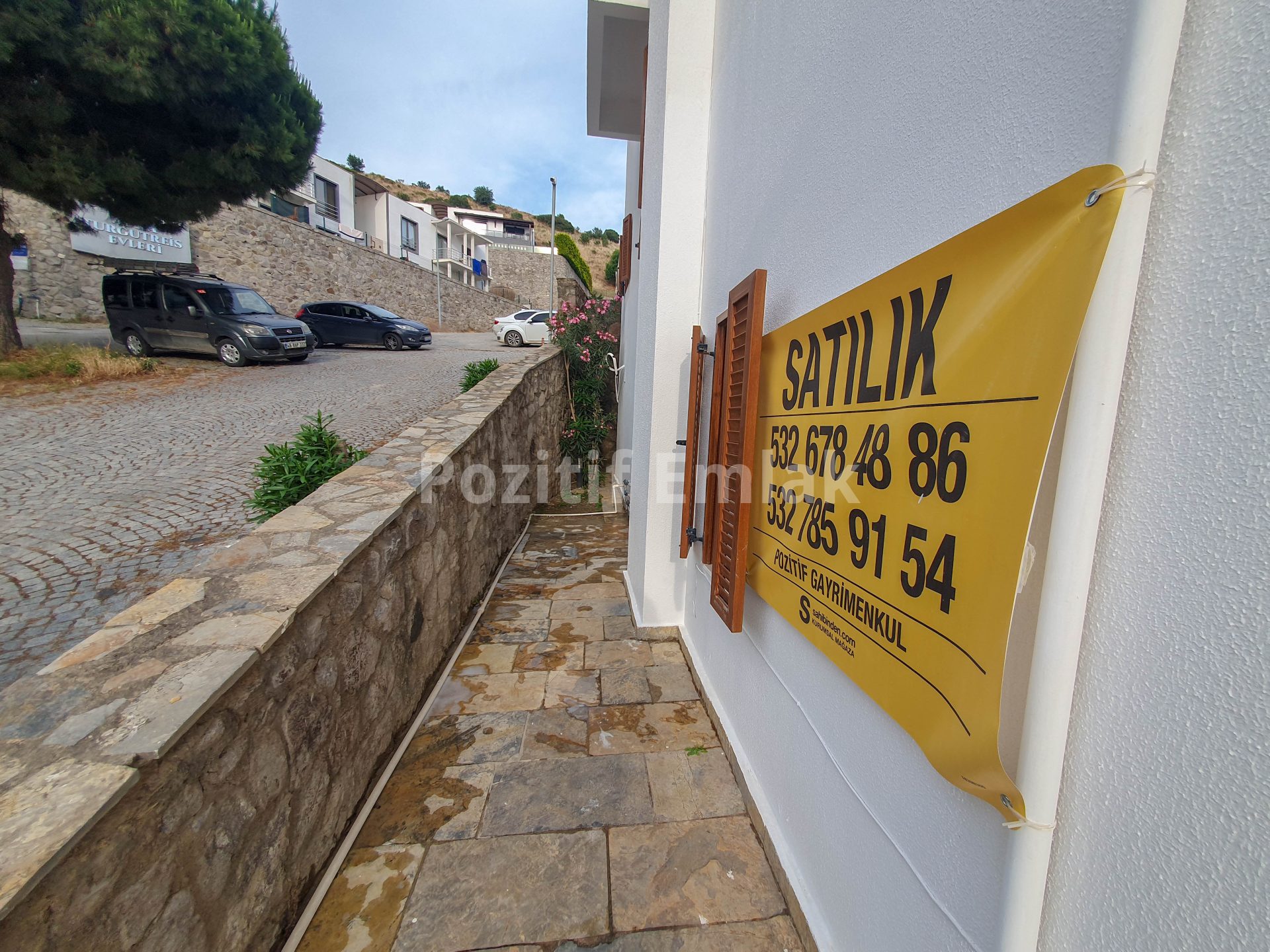 Turgutreis'te Deniz Manzaralı, Havuzlu Sitede 2+1 Daire