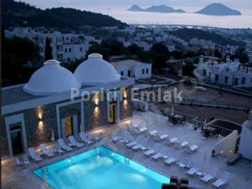 Turgutreis'te Deniz Manzaralı, Havuzlu Sitede 2+1 Daire