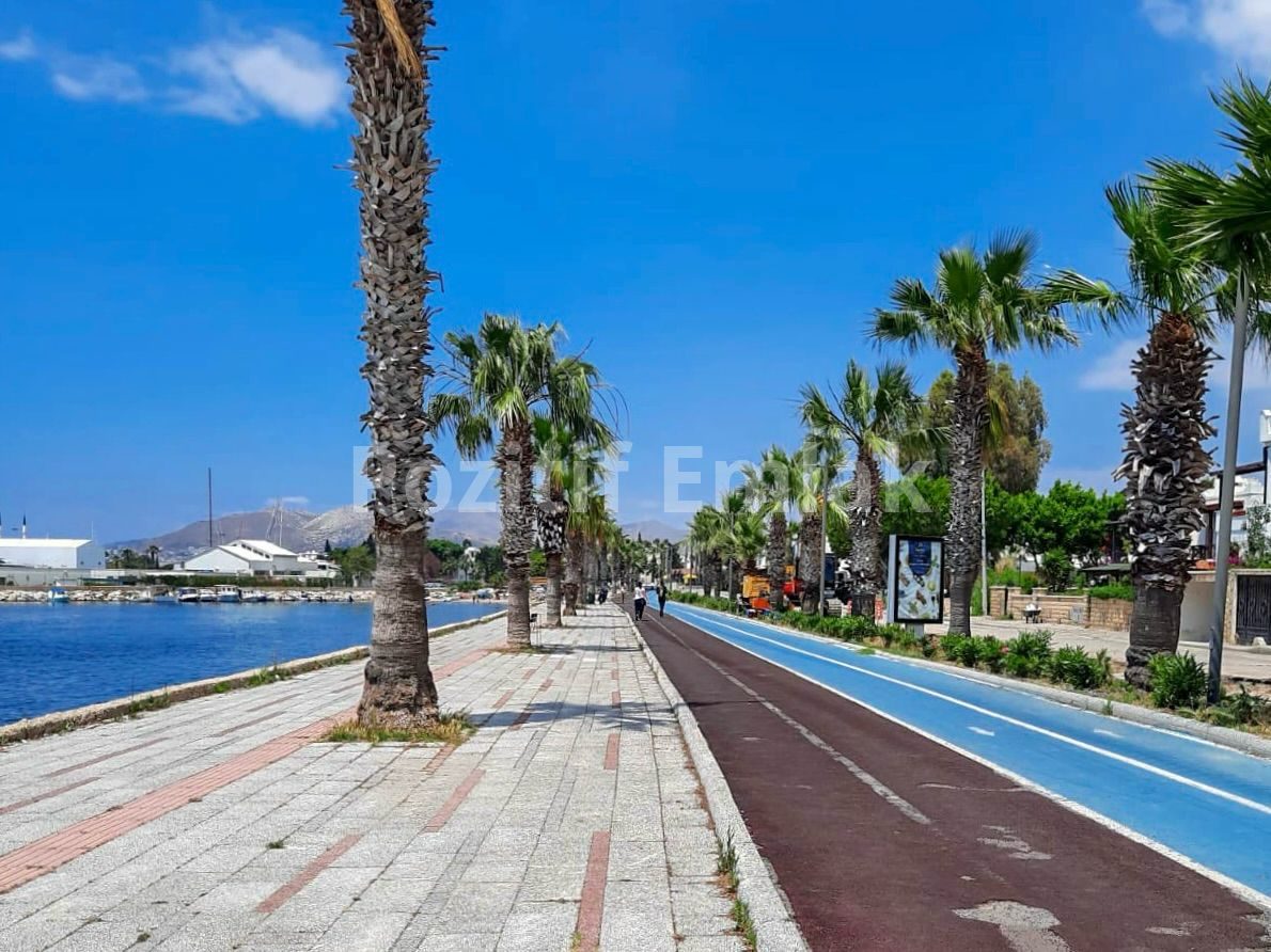 Turgutreis'te Deniz Manzaralı, Havuzlu Sitede 2+1 Daire