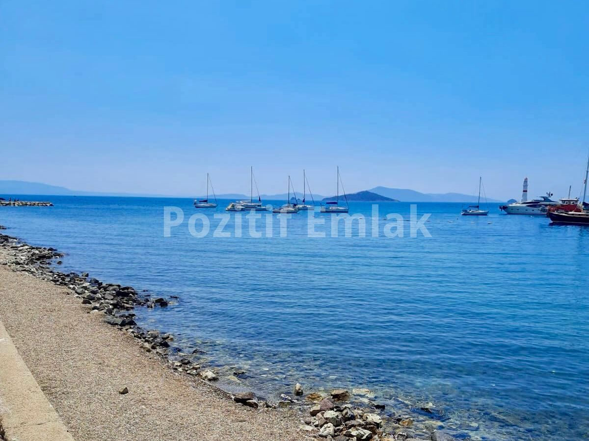 Turgutreis'te Deniz Manzaralı, Havuzlu Sitede 2+1 Daire