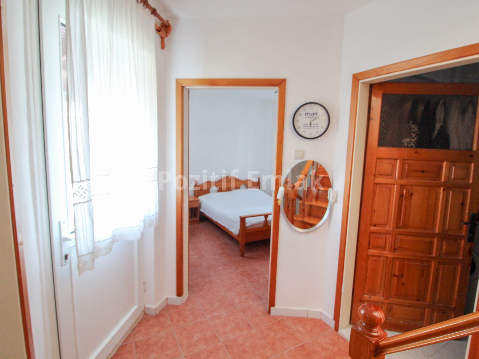 Akyarlar'da Plaja Yakın Deniz Manzaralı Bahçeli Villa