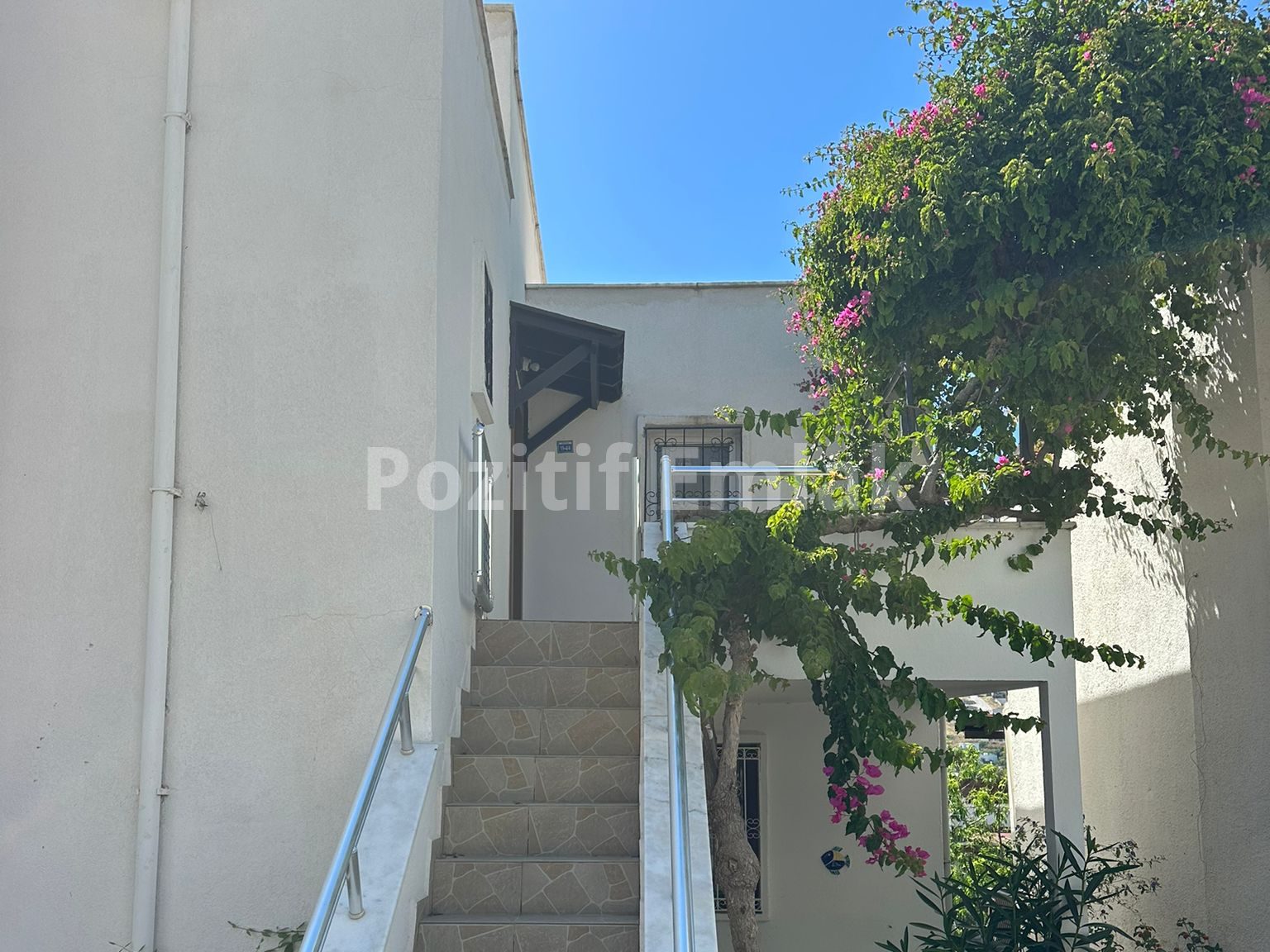 Bodrum Akyarlar'da Site içi Deniz Manzaralı Daire