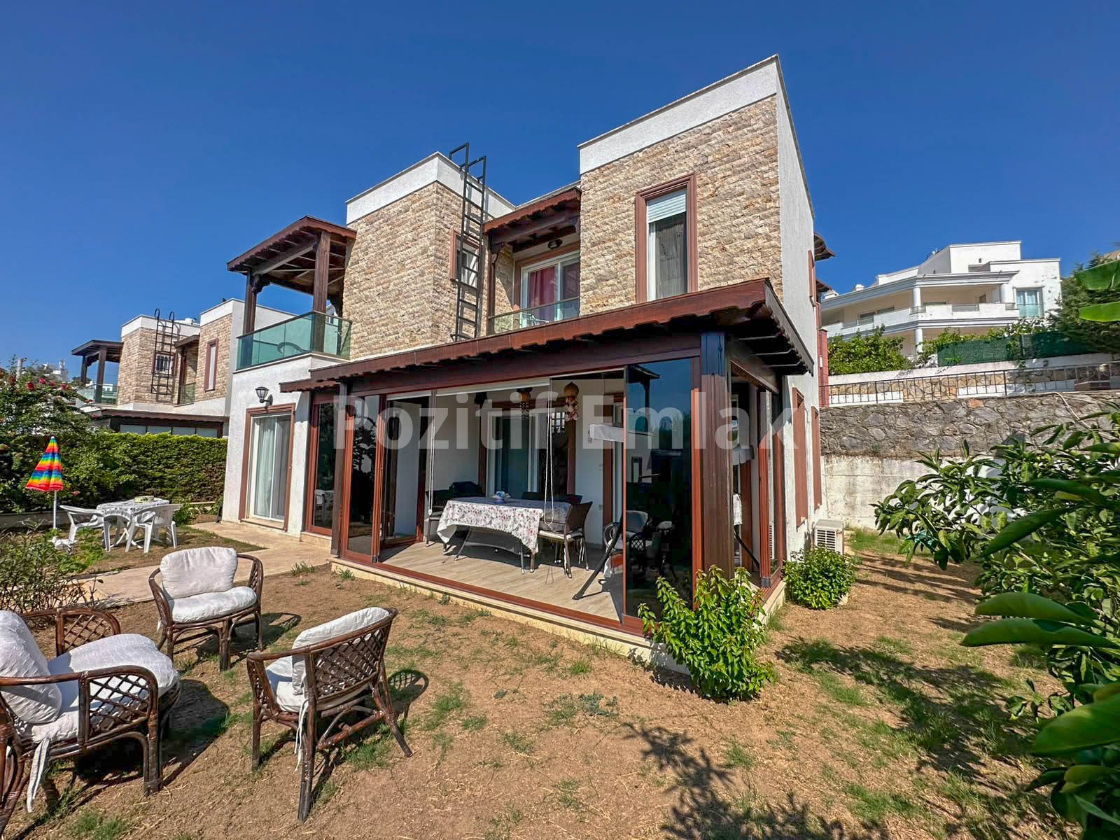 Bodrum Turgutreis'te Müstakil Bahçeli 3+1 Villa